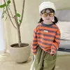 Outono 2023 Nova Camiseta Básica de Manga Comprida para Meninos e Meninas Moda Coreana Infantil Listrada Gola Redonda Solta Suéter Listrado