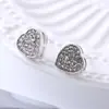 Pendientes de Lujo Ligero de Alta Gama Europeos y Americanos para Mujer, Aleación Forma de Corazón Cuadrado Diseño de Nicho Pendientes Geométricos Venta al por Mayor