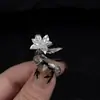 Nuevo anillo de narcisos estilo antiguo chino diseño nicho de sentido frío retro hermoso abierto ajustable anillo para dedo de dieta
