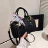 Bolso Boston 2025 Primavera Diseño Nicho Bolso de Hombro para Mujer Casual Simple Texturizado Bolso Cruzado para Viajeros