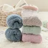 Meias de Coral Fleece para Mulheres, Meias Grossas de Inverno para Casa, Meias Quentes para Dormir, Atacado de Pelúcia, Macias