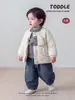 Conjunto de invierno para niño estilo coreano: chaqueta de plumón cálida al 90%, camiseta básica, jeans forrados de polar, ropa para niños