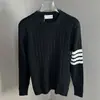 Estilo Tejido de Punto Suéter de Cuatro Rayas para Hombre Marca de Moda Productos Europeos TB Suéter Casual de Rayas para Hombre Temporada de Otoño e Invierno