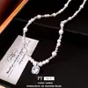 Collar con Colgante Cuadrado de Circonita con Perlas, Cadena Clavicular de Lujo Ligero de Alta Gama, Collar Versátil de Diseño Nicho al por Mayor