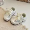 Zapatillas de Moda para Niñas con Adorno de Encaje 2026 Primavera/Otoño Nuevas Estilo Ballet Malla Transpirable Versátiles Zapatos de Princesa Modernos