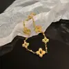 Pulsera de Cierre de Flor con Circonita, Chapada en Oro Real de 18 Quilates, Pulsera Retro de Moda y Exquisita, Joyería de Lujo Ligero y de Gama Alta para Mujeres