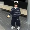 Conjunto de Moletom Outono para Meninos 2026 Novo Estiloso Roupas de Bebê Moda Casual para Meninos Conjunto de Duas Peças
