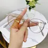 Óculos para Miopia que Mudam de Cor da Moda Armação de Óculos para Miopia Tendência Masculina Lentes Planas Óculos Ovais Anti-Azul Óculos Simples Fotossensíveis