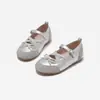 Zapatos para niñas, tenis plateados para niños, nuevo modelo de verano 2026, estilo princesa para niñas, zapatos Mary Jane transpirables para niños mayores