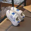Zapatos deportivos para niñas 2026 modelo nuevo versátiles de malla transpirable tipo "dad shoes" para niños mayores con suela de llanta antideslizantes unisex