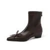 Preciosas con un abrigo, botas cortas elásticas de tacón medio puntiagudas que aumentan la altura, otoño/invierno 2026 para mujer, talla 42