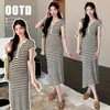 Vestido de Maternidade Tendência 2026 Chegada Nova de Verão Elegante Ajustado Listrado Comprimento Médio Vestido de Tricô de Seda de Gelo