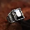Guerrero de Acero Nuevo Vintage Anillo para Hombre de Acero Inoxidable con Piedra Preciosa Moda Europea y Americana Anillo de Acero de Titanio con Corona