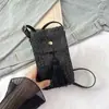 Bolsa de Celular Simples e Fashion em Palha Trançada para Mulheres, Design de Nicho, Mini Bolsa Quadrada de Ombro Cruzado, Porta-Moedas Trançado Versátil