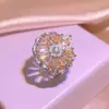 Set de Joyería Atmosférico y de Alta Gama de Caracola de Cuatro Piezas Anillo Geométrico Ovalado con Topacio Natural Pendientes
