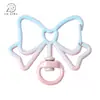 Pintura Galvanizada de Alta Calidad Colgante Degradado de Dos Tonos Corte Calado Lazo Hebilla de Resorte Accesorios de Joyería DIY Llavero Colgante para Bolsa