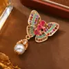 Broche Colgante Mariposa de Diamantes de Colores Perla Vintage, Pin de Pedrería de Lujo Ligero para Abrigo y Traje, Accesorio para Abrigo Qipao y Traje