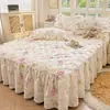 Faldón de Cama Acolchado de Algodón Puro Pieza Única Pastoral Engrosado Cálido Cubrecama Juego de Tres Piezas Resistente a la Suciedad a Prueba de Polvo Comercio Exterior Transfronterizo Compresible