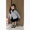 Chaqueta para niña 2026 otoño nuevo estilo niños moderna patchwork azul bruma pana solapa chaqueta top