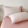 Nuevo Juego de Cuatro Piezas de Algodón Puro de Color Sólido Estilo Sencillo, Sábana y Funda de Edredón de Algodón Lavado Teñido en Hilo, Adecuado para Todas las Estaciones, Ropa de Cama al por Mayor