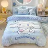 Juego de ropa de cama de cuatro piezas de algodón puro de Cinnamoroll para niños, funda de edredón, sábana, sábana bajera, faldón de cama, para dormitorio de niñas, juego de tres piezas