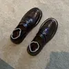 Primavera 2026 Novo Estilo Moeda de Ouro Pequena Estilo Britânico Retrô Versátil Confortável Bico Redondo Sapatos JK de Couro com Salto Grosso para Mulheres