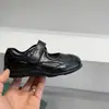 Zapatos planos de cuero retro casual estilo patchwork de tres colores, nuevos zapatos de commuting para niñas de principios de otoño de 2026