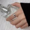 Anel de Flor Preto Feminino Simples Nicho Senso de Design Estilo Coreano Celebridade da Internet Pequena Flor Zircônia Aberto Ajustável