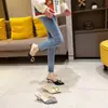 Meias chinelo de verão femininas para uso externo, novo estilo 2026, saltos altos com strass francês, salto fino, sandálias de bico fechado, preto