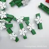 Pinzas de madera con forma de copo de nieve navideño, clips para fotos, accesorios de manualidades DIY para fiestas navideñas, exclusivamente para ventas transfronterizas, se pueden enviar en nombre de los clientes