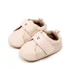 Zapatos de cuero para bebé de primavera y otoño nuevos para bebés y niñas de 0 a 2 años, suela de goma suave, antideslizantes, casuales para niños pequeños