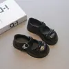 Sapatos de Couro para Meninas 6 Performance Primavera Outono Sapatos de Princesa Anos Crianças Sapatos Individuais Sapatos com Laço Preto Novo Estilo 2026 Sola Macia
