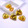 Anillo Dorado con Zirconia Cúbica Cz en Forma de Triángulo Grueso, Cara de Piedra Suelta, Venta al por Mayor de Piedras Preciosas en Forma de Triángulo Grueso, Aretes y Anillos de Joyería con Piedras
