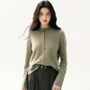 Suéter de cachemira suave y cómodo para bebé y mujer, estilo otoño e invierno, con bordes enrollados, botones y cuello semi-alto, capa base de lana tejida