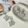 Chaveiro de Coração Irregular Prateado com Superfície Brilhante Revestida com UV Metálico e Acessório de Pingente de Coração 3D