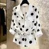 Camisa branca com poás estilo francês, gola, acinturada, para mulheres, nova coleção de verão 2026, manga longa, top versátil que afina a silhueta