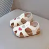 Zapatos de Princesa con Pedrería de Corazón de Amor 2026 Estilo Nuevo de Primavera Zapatos para Niñas Moda Infantil Suela Suave Casual Versátiles Zapatos de Cuero