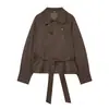 Nueva Llegada de Temporada Cruzada Chaqueta Exterior Estilo Gabardina Corta Cruzada Color Marrón Oscuro Americano con Solapa y Corbata 5063714