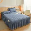 Lençol de elástico acolchoado Classe A e saia de cama dois em um, modelo novo 2025, cobre-leito espessado com saia e acabamento na borda para ocultar imperfeições