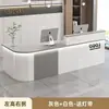 Mostrador de barra, cajero, tienda de ropa moderna y sencilla, mesa de mostrador, tienda de conveniencia, salón de belleza, tienda, pequeño mostrador de recepción.
