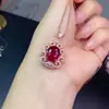 Colgante de Rubí Recién Elaborado con Cristal de Rubí Premium, Piedra Principal Ultra-Limpia de 10*12 mm, Montura de Plata 925 de Artesanía Fina