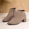 Exportación Transfronteriza Botines Nuevos de Tacón Grueso para Mujer 2025 Nuevo Moda Francesa Punta Fina Cremallera Lateral Elegantes Botas de Moda para Mujer