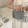 Conjunto Fofo de Roupa para Bebê Menina: Colete com Letras da Boneca Kt Desenho Animado, Shorts Listrados de Verão, Tendência