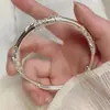 Pulsera Floral para Mujer, Diseño Único, Sólida, Ajustable de Empuje y Tirón, Regalo de Cumpleaños Perfecto para una Amiga