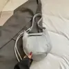 Bolsas de Mujer de Nicho 2026 Nueva Moda de Primavera Tendencia Bolso Versátil de Hombro y Axila con un Toque de Lujo para Viajar al Trabajo y Uso Cruzado