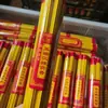 Incienso de Sándalo Cinco Bendiciones Varilla de Bambú para Adorar a Buda, Uso Doméstico, Varillas de Incienso de Bajo Humo, Incienso Sacrificial, Incienso para Guanyin y Dios de la Riqueza, Venta al por Mayor del Fabricante