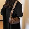 Bolso pequeño popular para mujer de primavera de este año, combina con todo, moda nueva 2024, bolso bandolera de hombro ancho, bolso almohada retro