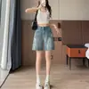 Shorts jeans de cintura alta rasgados para mulheres, estilo fino de verão, novo modelo 2026, corte A, modelador, para baixinhas, comprimento médio, perna larga, hot pants