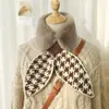 Cachecol Feminino para Outono e Inverno, Aquecedor de Pescoço Versátil, Gola de Tecido com Bolinhas Cruzadas de Pele de Coelho Sintética, Estilo Coreano Moderno e Quente