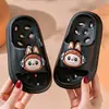 Pantuflas de baño de dibujos animados verano niños y niñas antideslizantes huecas para drenar el agua no huelen los pies interior doméstico suela suave pantuflas frescas